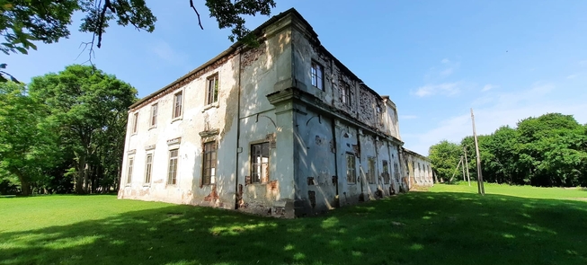 Žemosios Panemunės dvaras